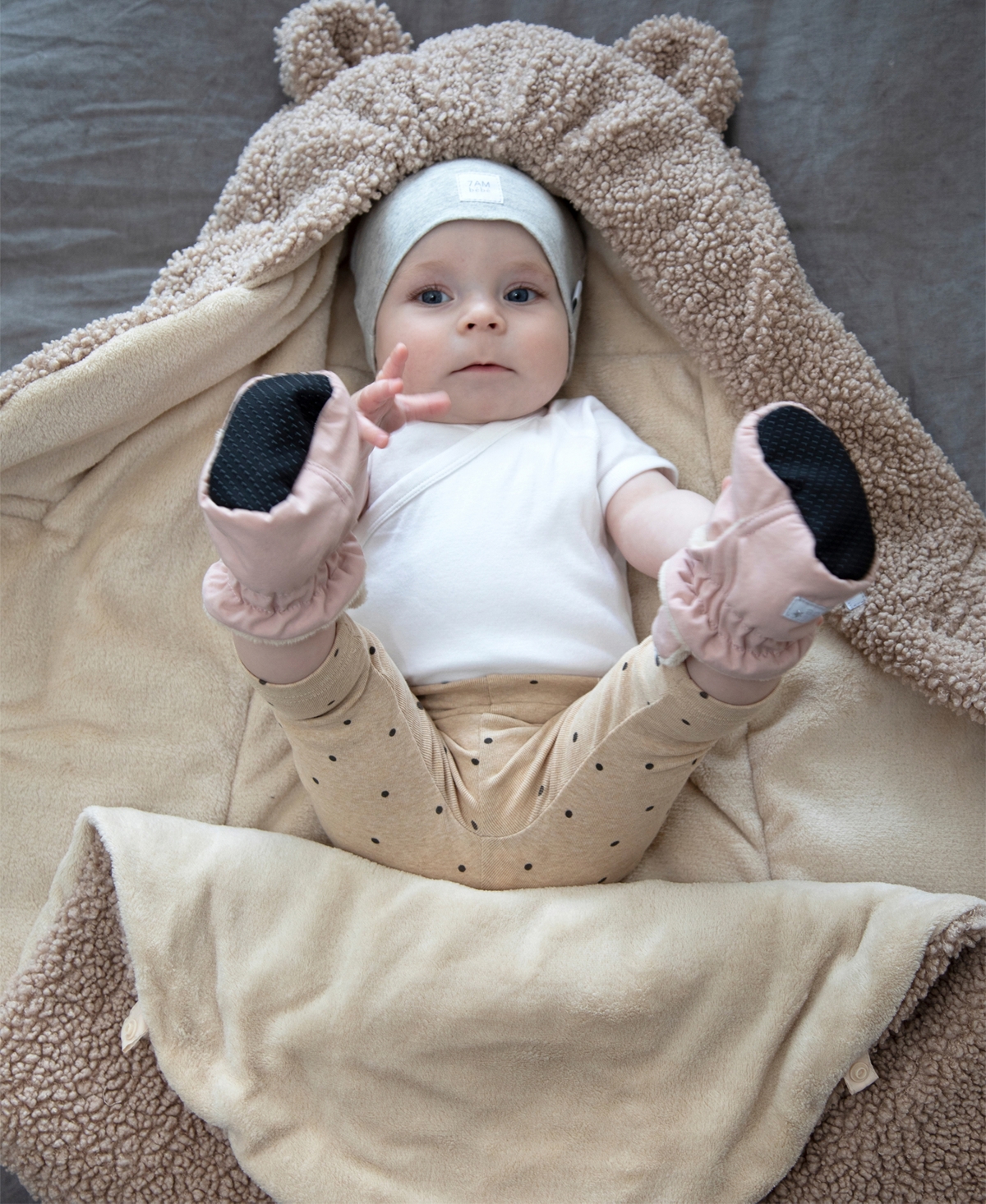 7am Enfant Baby Side Snap Booties In Cameo