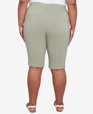 Plus Size Spring Forward Solid Tech Stretch Pull On Skimmer Pants