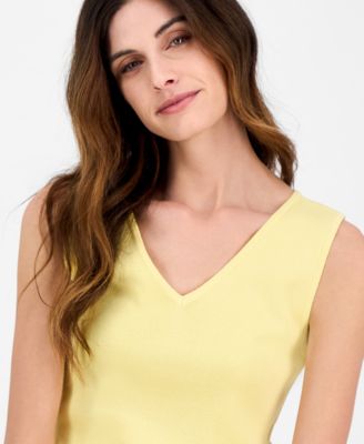 Women's Fine-Rib Sleeveless V-Neck Sweater
