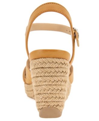 Women's Comi Almond Toe Wedge Sandals