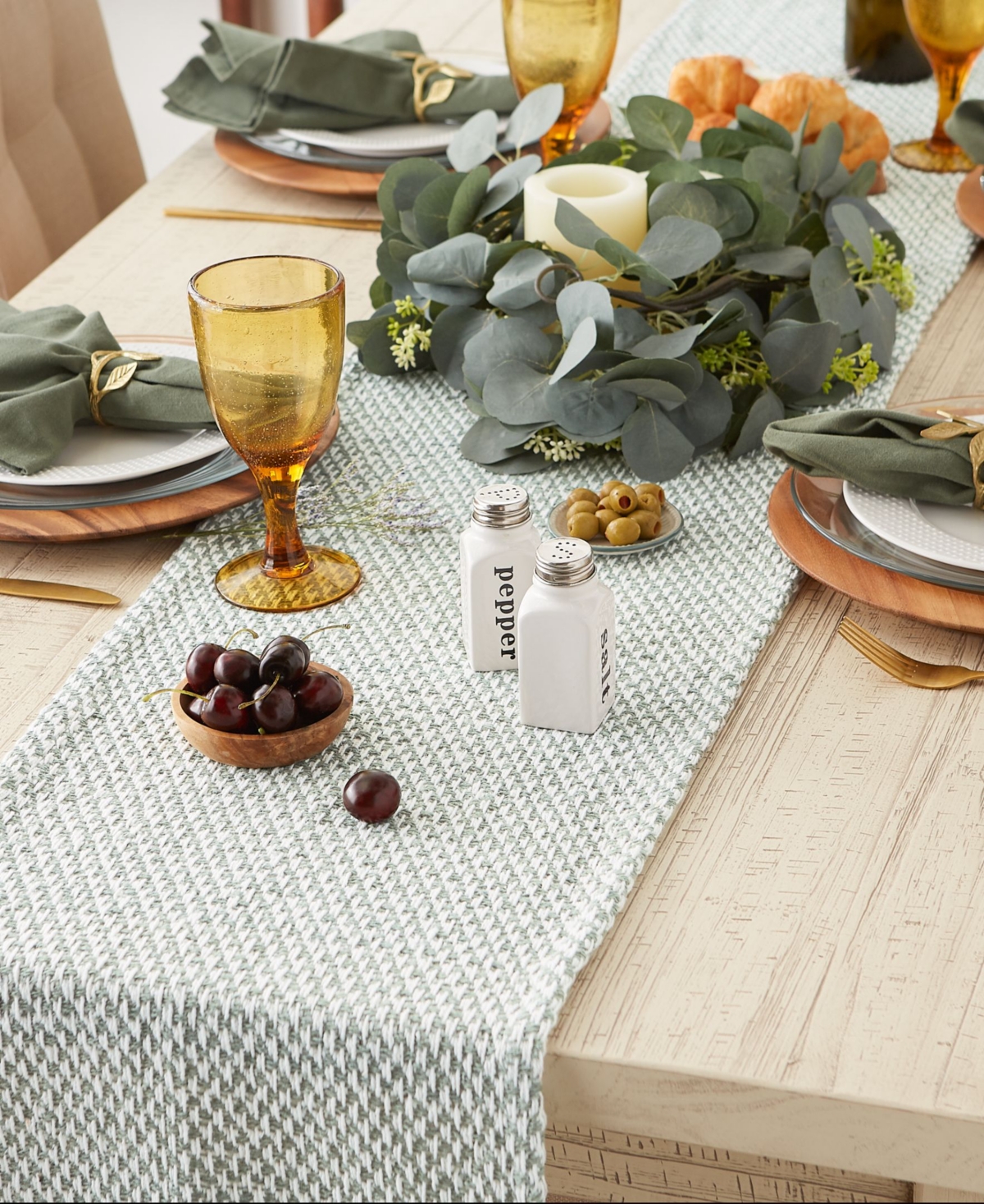 Design Imports Woven Jacquard Fringe Table Runner, 15" X 72" In Jadeite