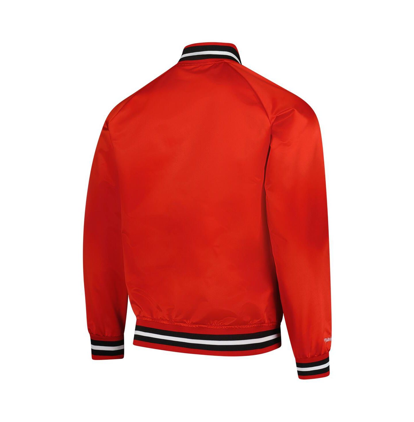 Мужская куртка Mitchell & Ness Red Wisconsin Badgers Lightweight Satin Raglan Full-Snap — фото 2