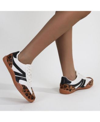 Larson Retro Lace-up Sneakers