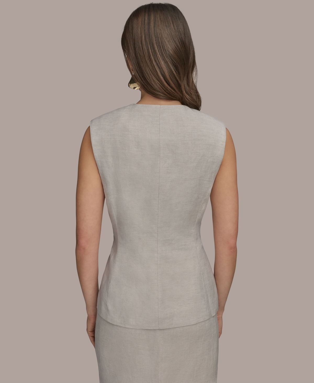 Shop Donna Karan Women's Belted Linen-blend Vest In Flax