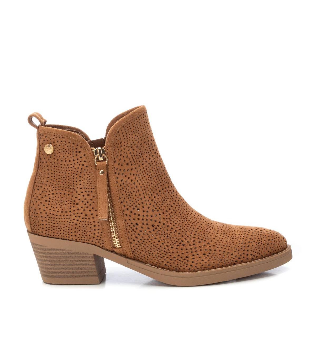 Women's Suede Ankle Booties By Xti - Camel