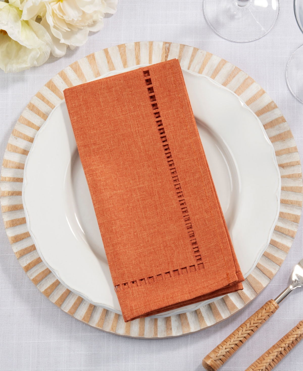 Saro Lifestyle Laser-cut Hemstitch Napkin, Set Of 4 In Rust