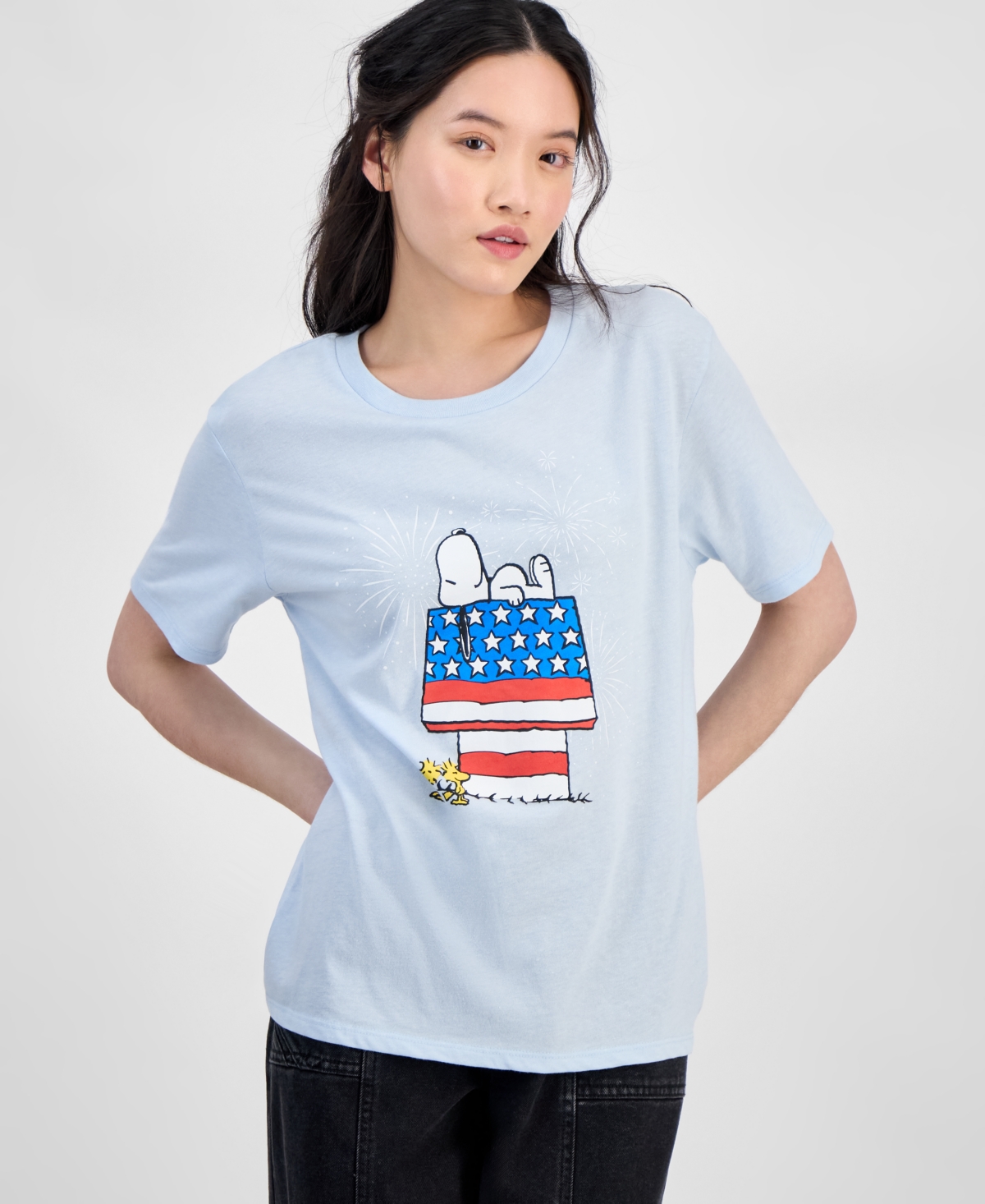 Juniors' Snoopy Fireworks Graphic T-Shirt - Blue