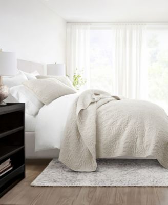 Floral Stitch 3-Pc. Lightweight Quilt Set, Full/Queen