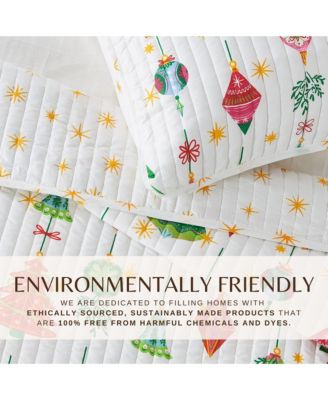 Festive Holiday Reversible Microfiber Quilt Set with Shams