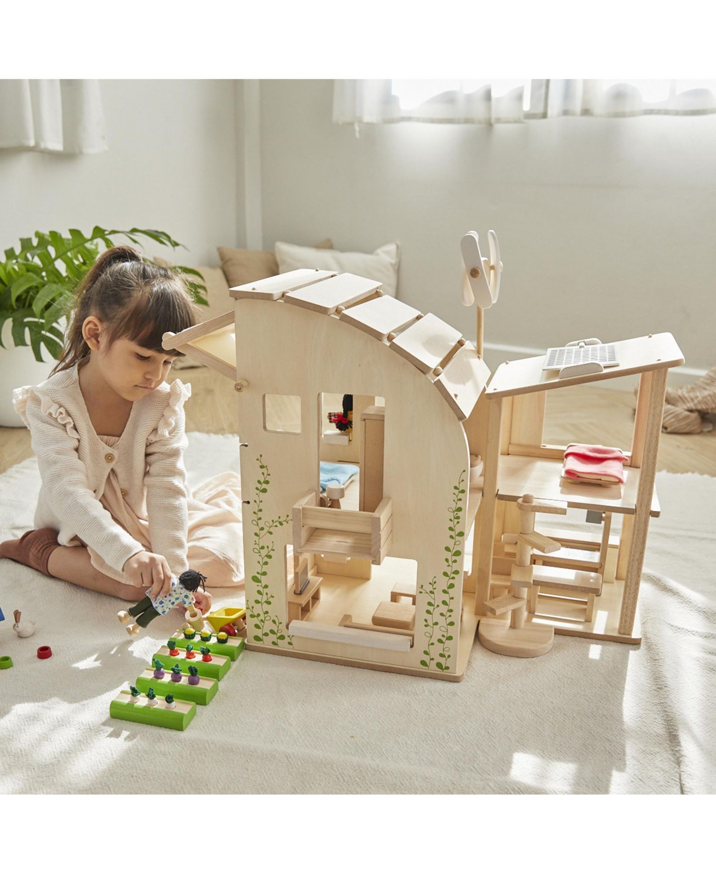 Зелёный кукольный домик PlanToys с мебелью, гевея, 16 предметов, 3+ — фото 2