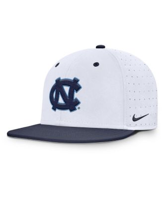 Nike - Men's  White North Carolina Tar Heels On-Field Dugout True Performance Fitted Hat