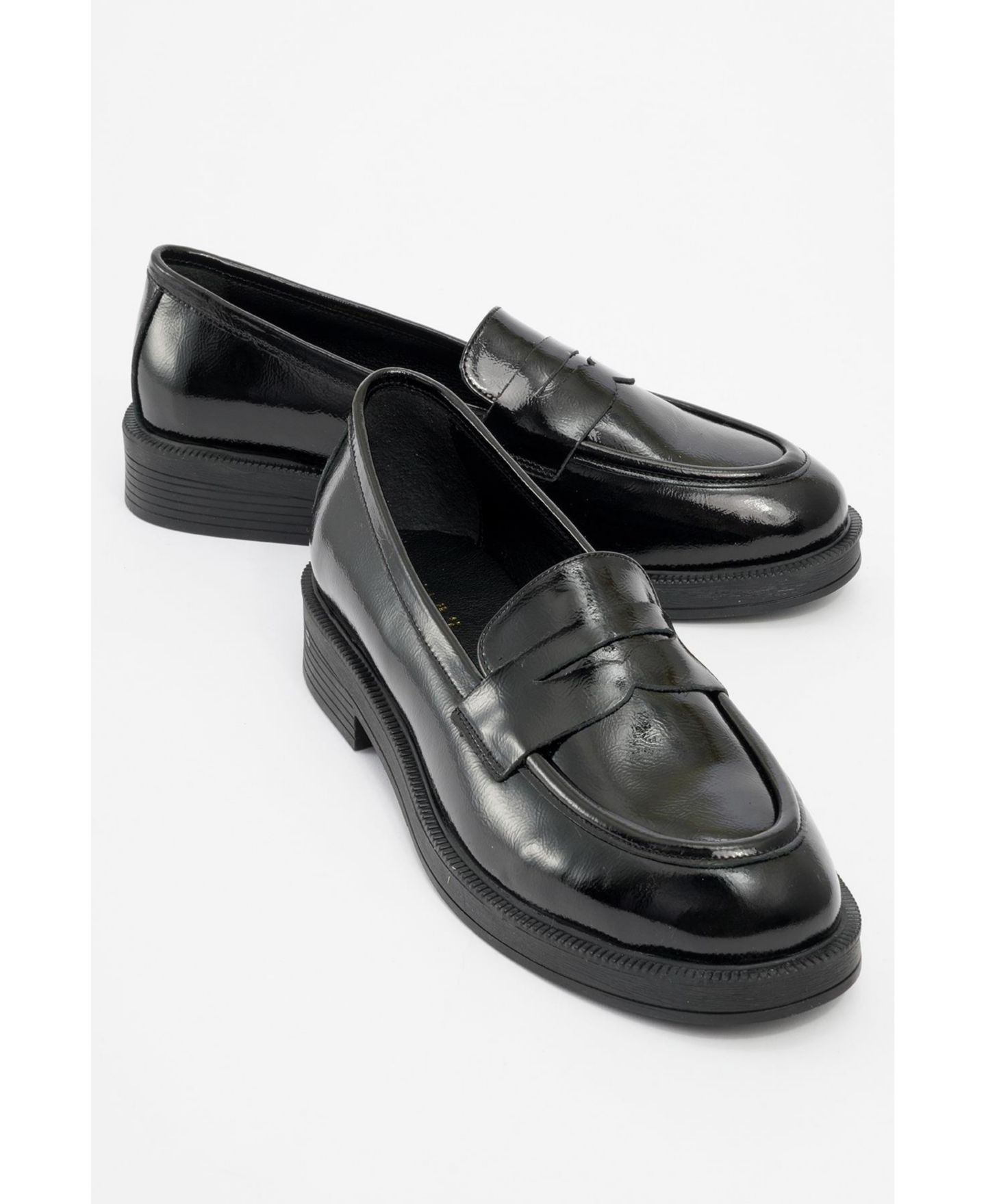 Женские туфли Forever & Always Shoes Bree Platform Penny Leather Loafer, цвет: Чёрная лаковая кожа — фото 1