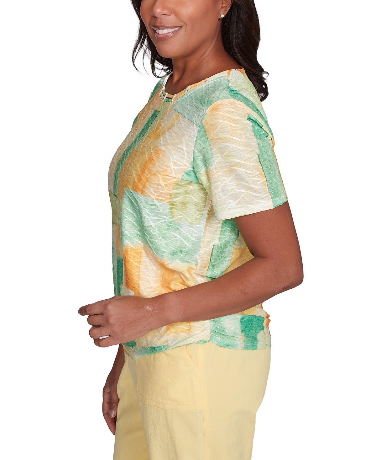 Alfred Dunner Petite Rise Shine Textured Patch Short Sleeve Top In Lemon Multi