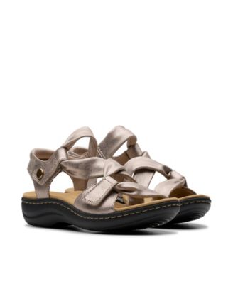 Collection Women's Laurieann Bell Round Toe Flat Sandals