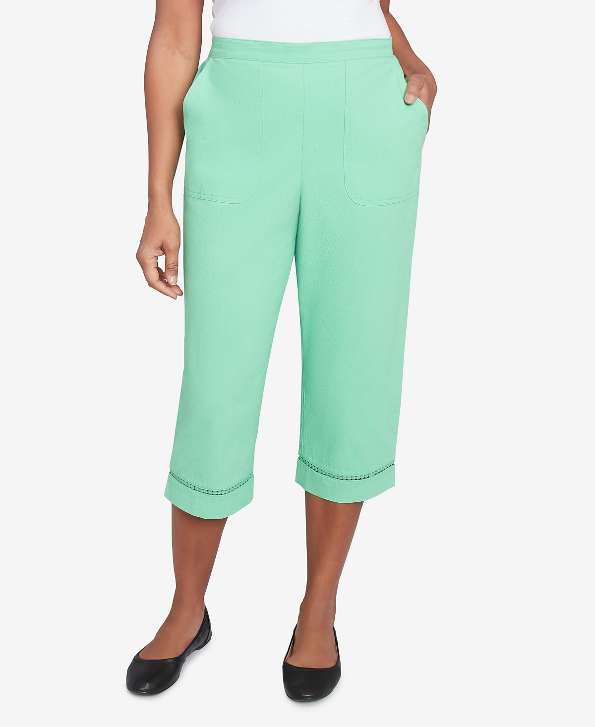 Alfred Dunner Petite Rise Shine Lace Dotted Trim Capri Pants In Lime