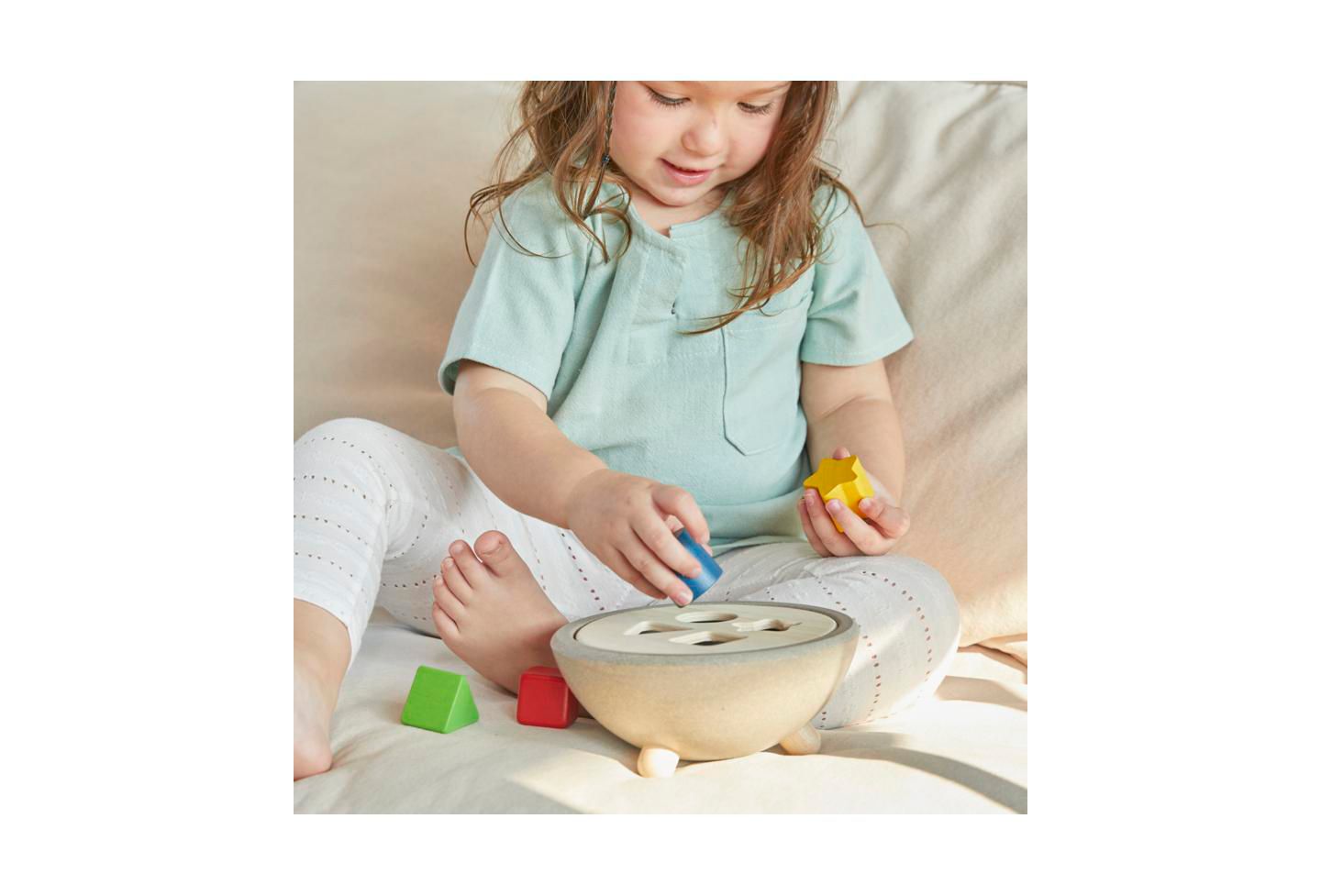 Детская игрушка PlanToys Shape Sorting Bowl — фото 2