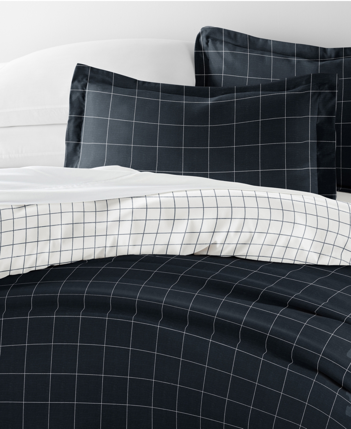 Ienjoy Home Timeless Pattern Reversible 3-pc. Duvet Cover Set, King/california King