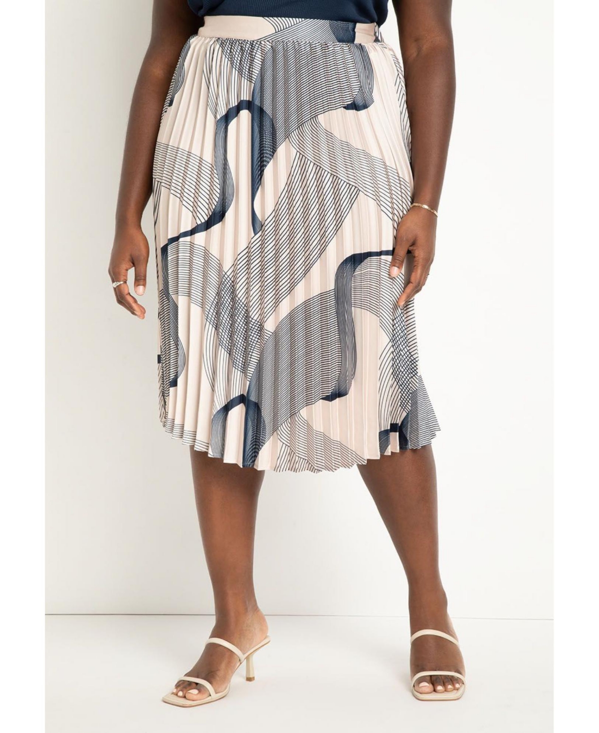 Plus Size Pleated Midi Skirt - Linear curves