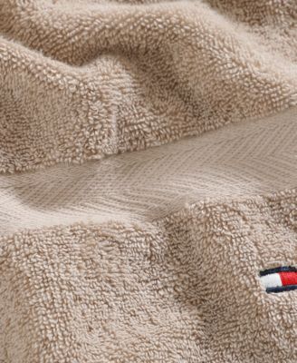 Modern American Solid Cotton Hand Towel, 16" x 26"