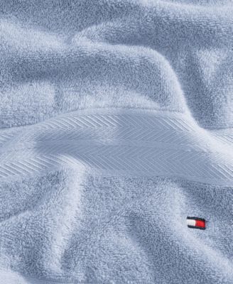 Modern American Solid Cotton Bath Towel, 30" x 54"