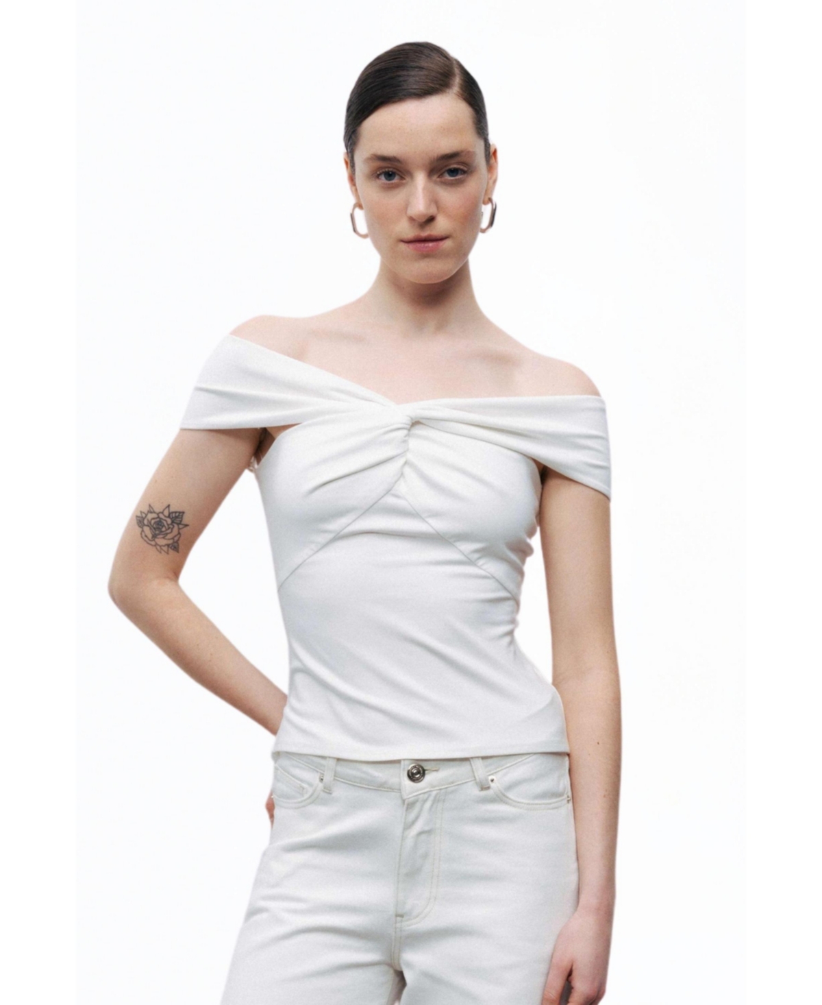 Women's Twist Detail Blouse - Open white