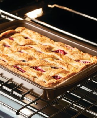 Symmetry Nonstick Chocolate Brown 9" x 13" Rectangular Cake Pan