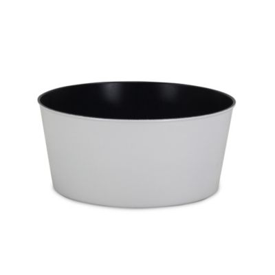 Sturdy Round Plastic Flower Pot for Patio Balcony and Yard Outdoor Decor