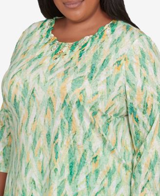 Plus Size Rise & Shine Bright Textured Strokes Embellished Top