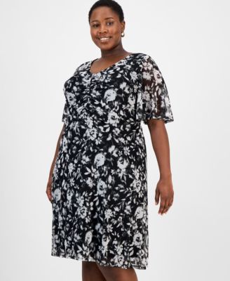 Plus Size V-Neck Ruch-Front Short-Sleeve Mesh Dress