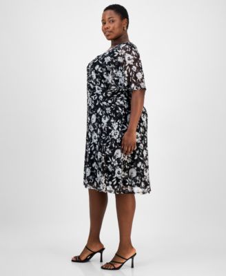 Plus Size V-Neck Ruch-Front Short-Sleeve Mesh Dress