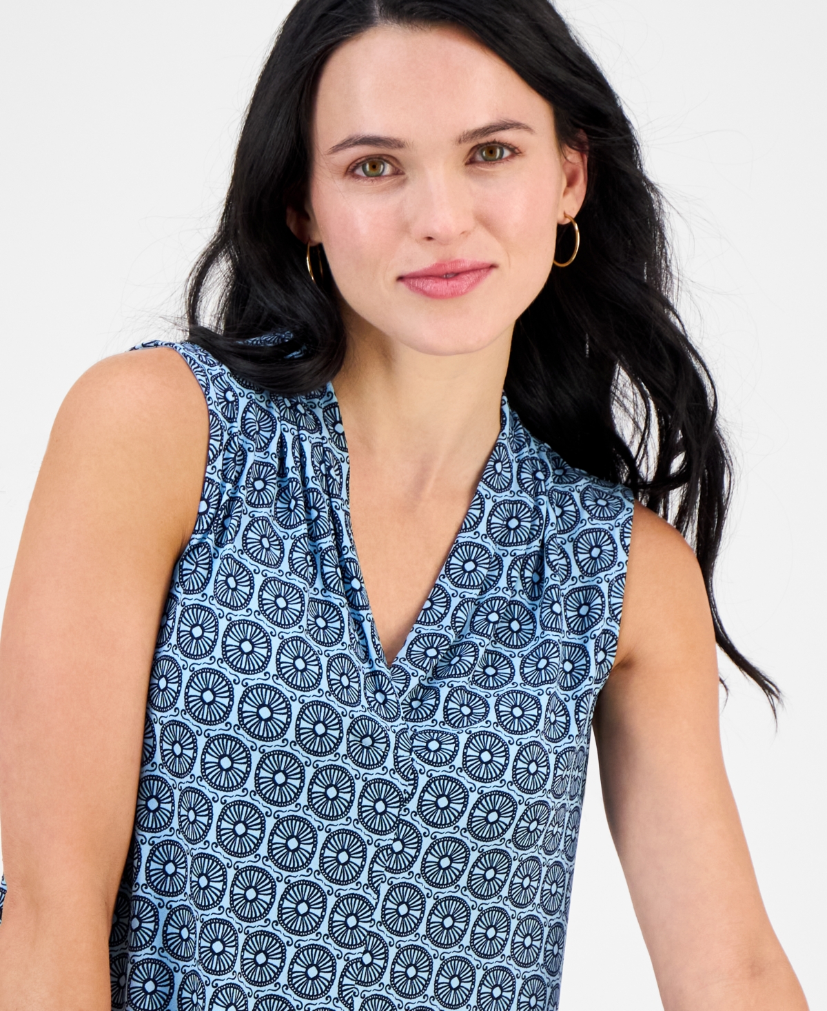 JM COLLECTION PETITE GRETA GEO-PRINT SLEEVELESS V-NECK TOP, EXCLUSIVELY AT MACY'S 