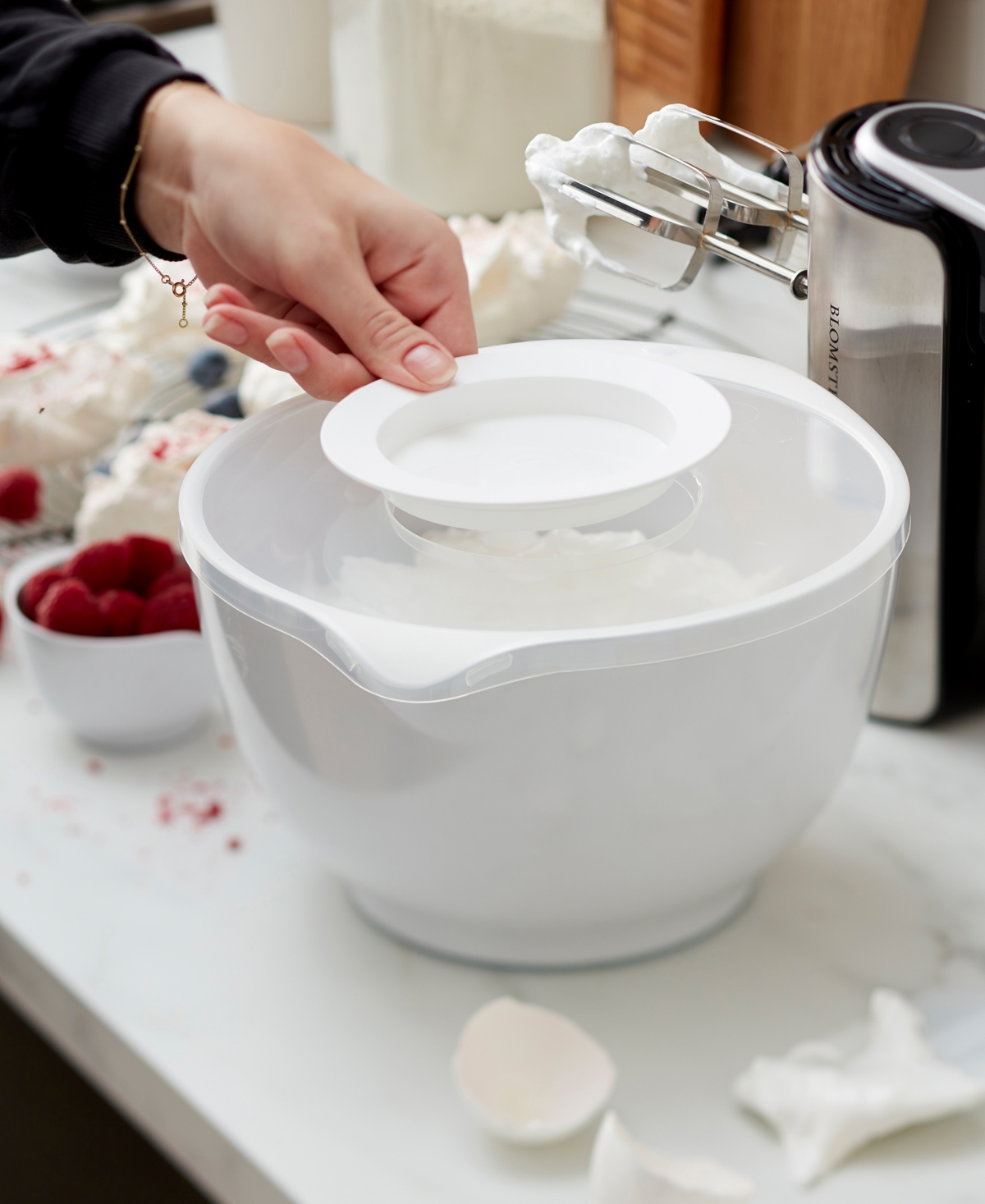 Rosti Margrethe 3-quart Mixing Bowl With Splash Guard In White