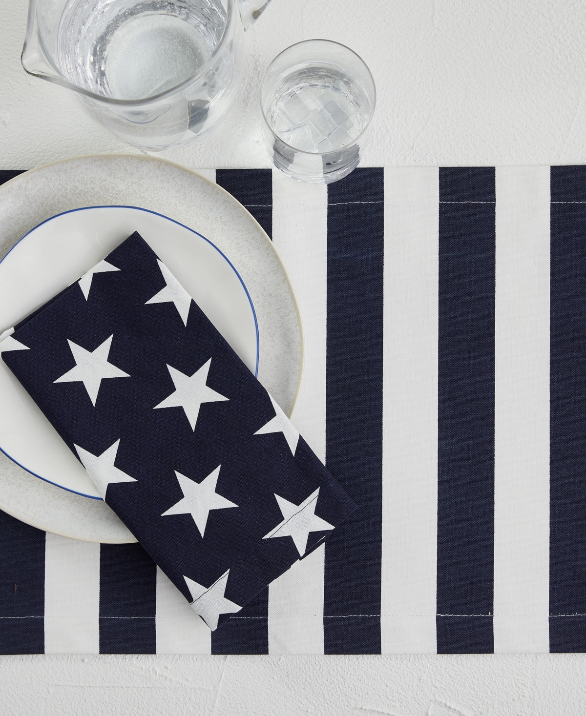 Tableau Star Set Of 4 Napkins, 8.25" X 8.25" In Blue