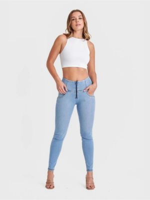 Women's High-Rise Snug Sculpting Skinny Jeans