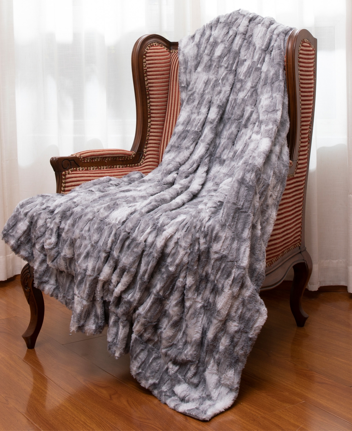 Cheer Collection Luxuriously Soft Faux Fur Design Blanket, 60" X 70" In Gray