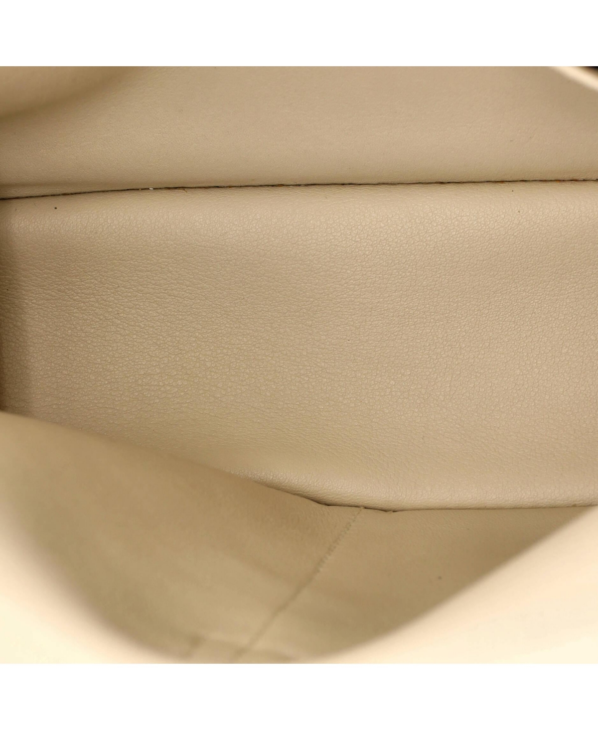 Pre-Owned Hermes 22 Halzan Bag Swift