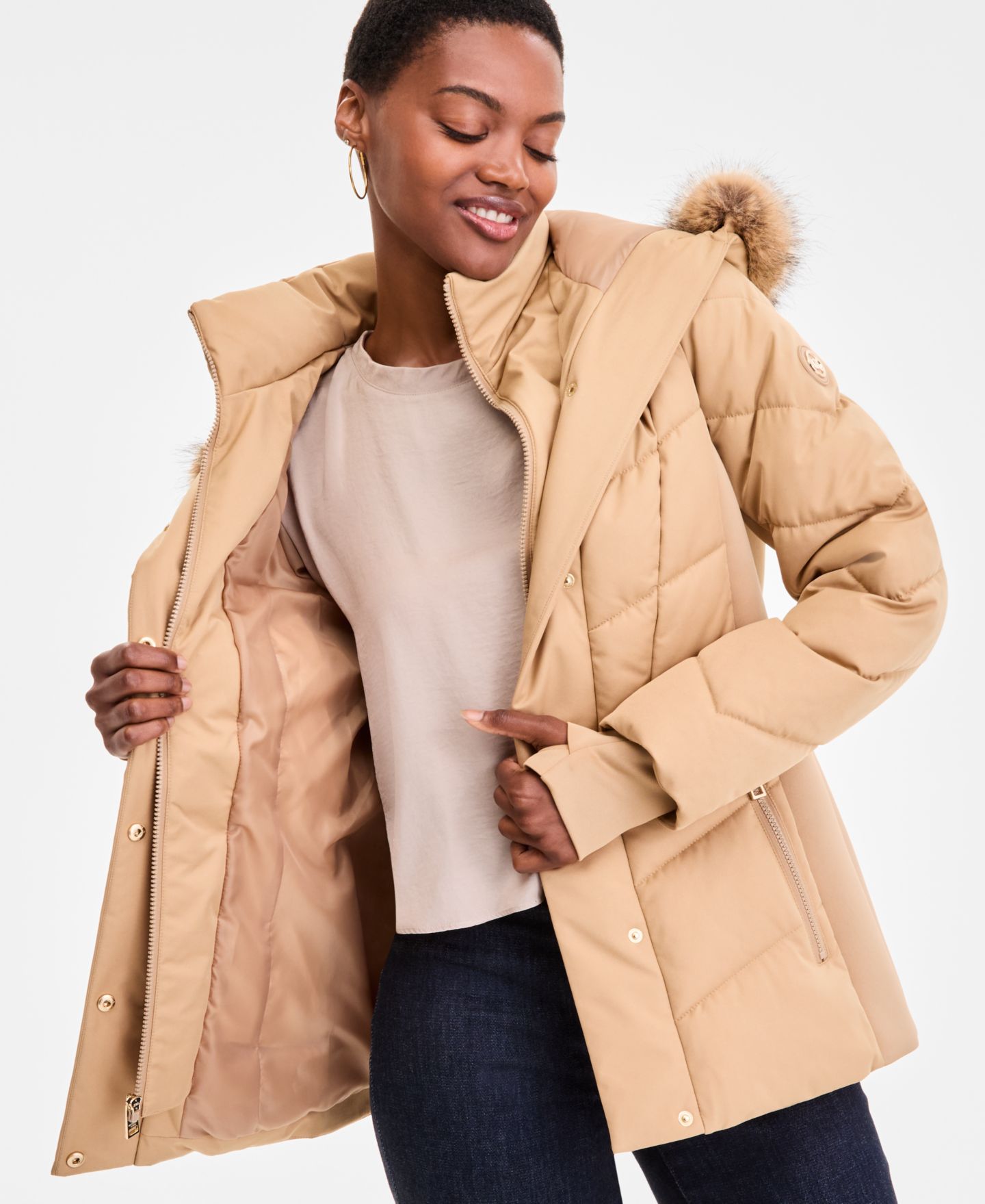 Женская куртка MICHAEL Michael Kors Women's Faux-Fur-Trim Hooded Puffer, цвет: Хаки — фото 5
