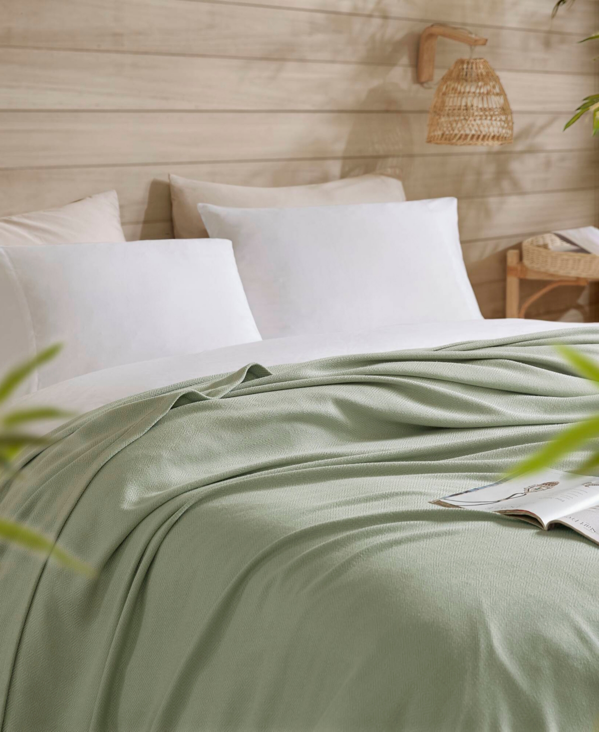 Madison Park Lightweight Breathable Blanket, Twin In Green