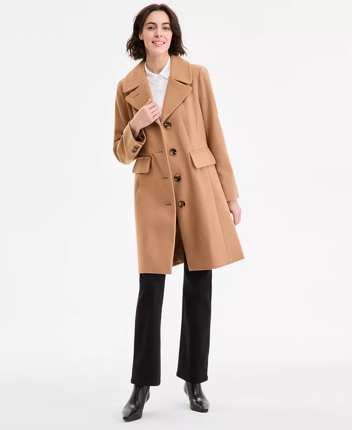 Women's Single-Breasted Walker Coat