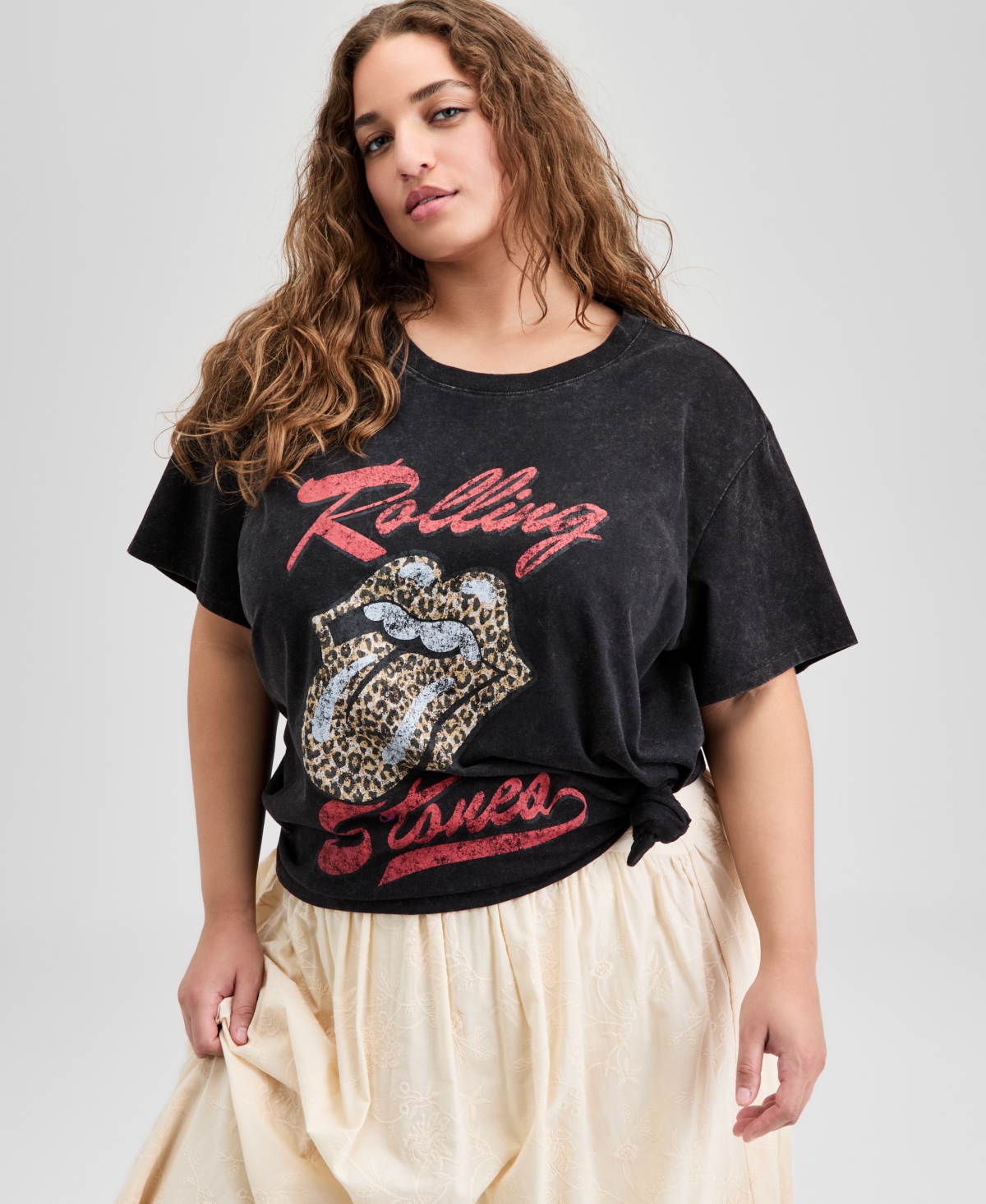 Trendy Plus Size Rolling Stones Graphic T-Shirt, Exclusively at Macy's - Black
