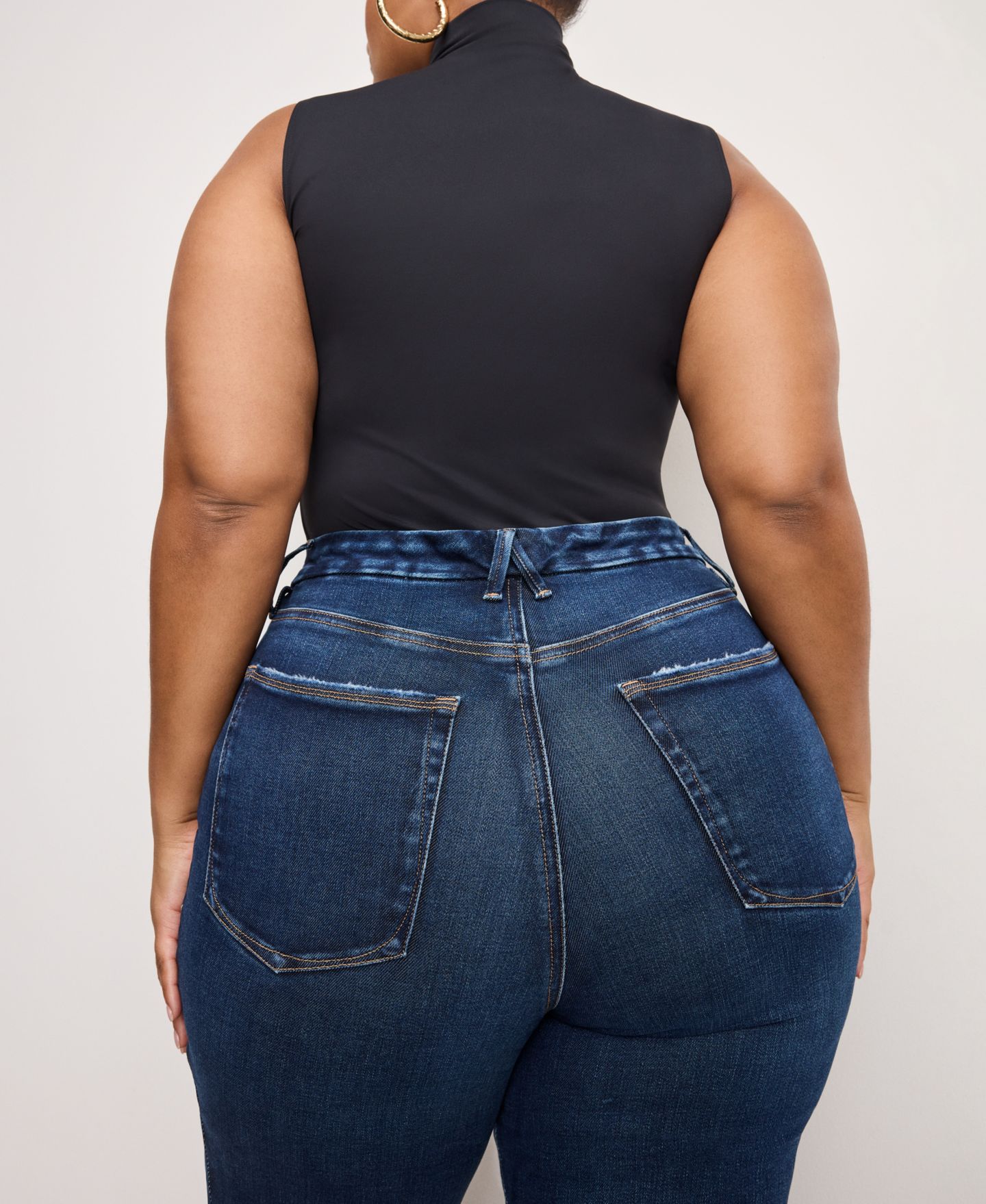 Женские джинсы Good American Soft Tech Good Classic Bootcut Jeans, Regular & Plus Size, цвет: Индиго — фото 11