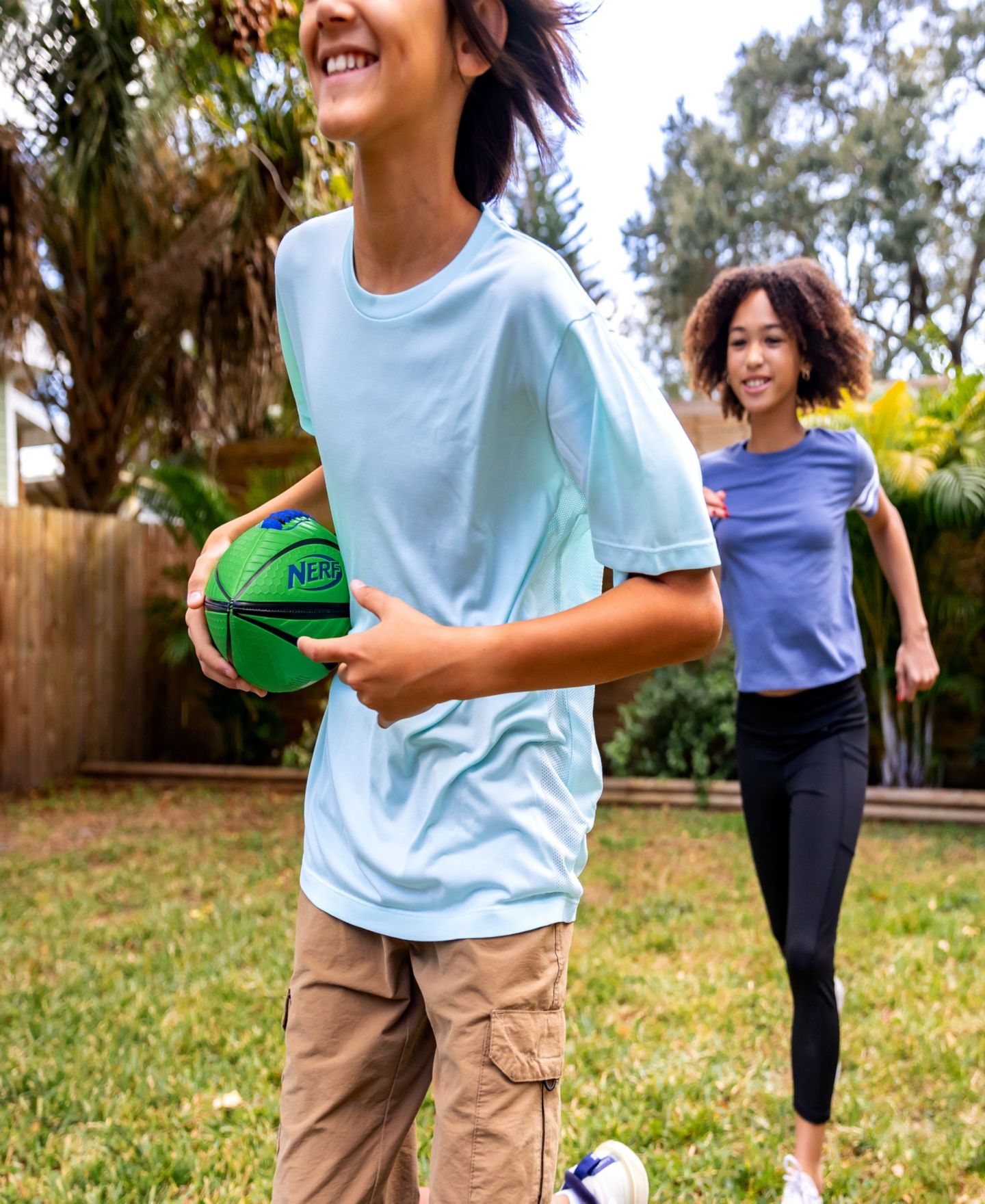 Детский мяч Franklin Sports Spiral Grip Football with Spacelace™, Ages 9+ — фото 3