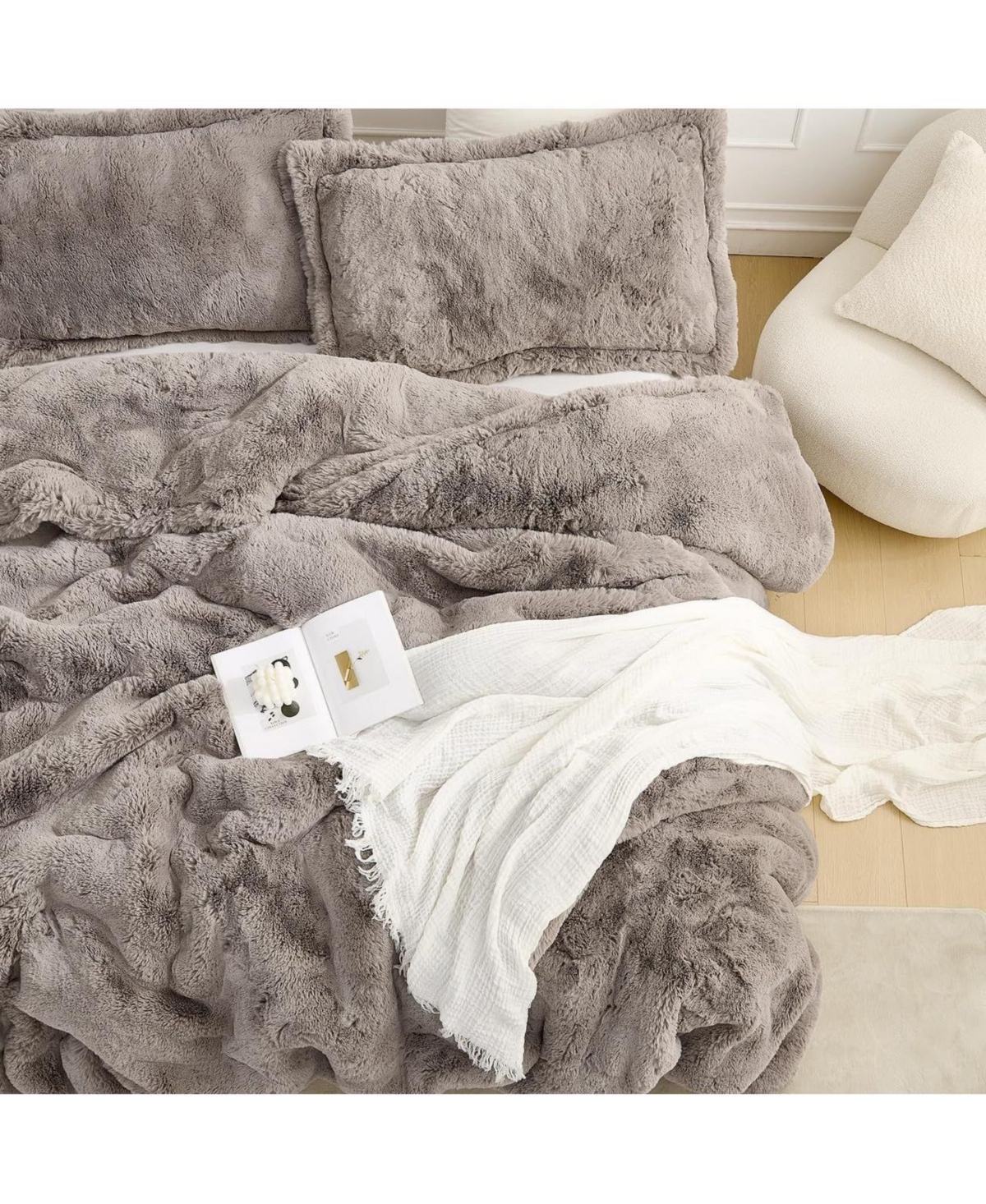 Chunky Bunnies 2X - Coma Inducer Oversized Comforter Set - Taupewood