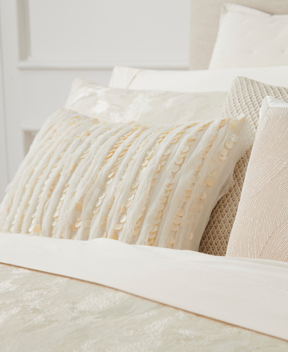 Donna Karan Home Flutter Decorative Pillow, 14" X 20"