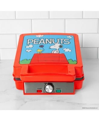 Peanuts Deluxe Waffler - Peanuts Iconic Characters and Symbols on Your Waffles