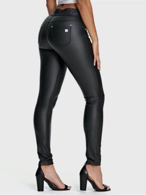 Women's Faux Leather Shaping Skinny Pants