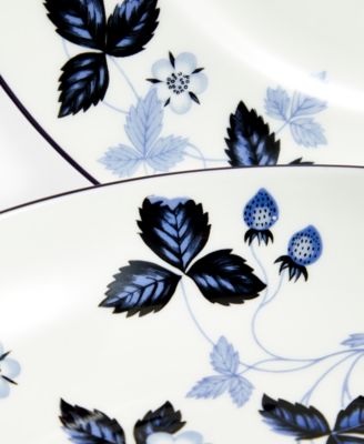 Wild Strawberry 4-Pc. Dinnerware Set