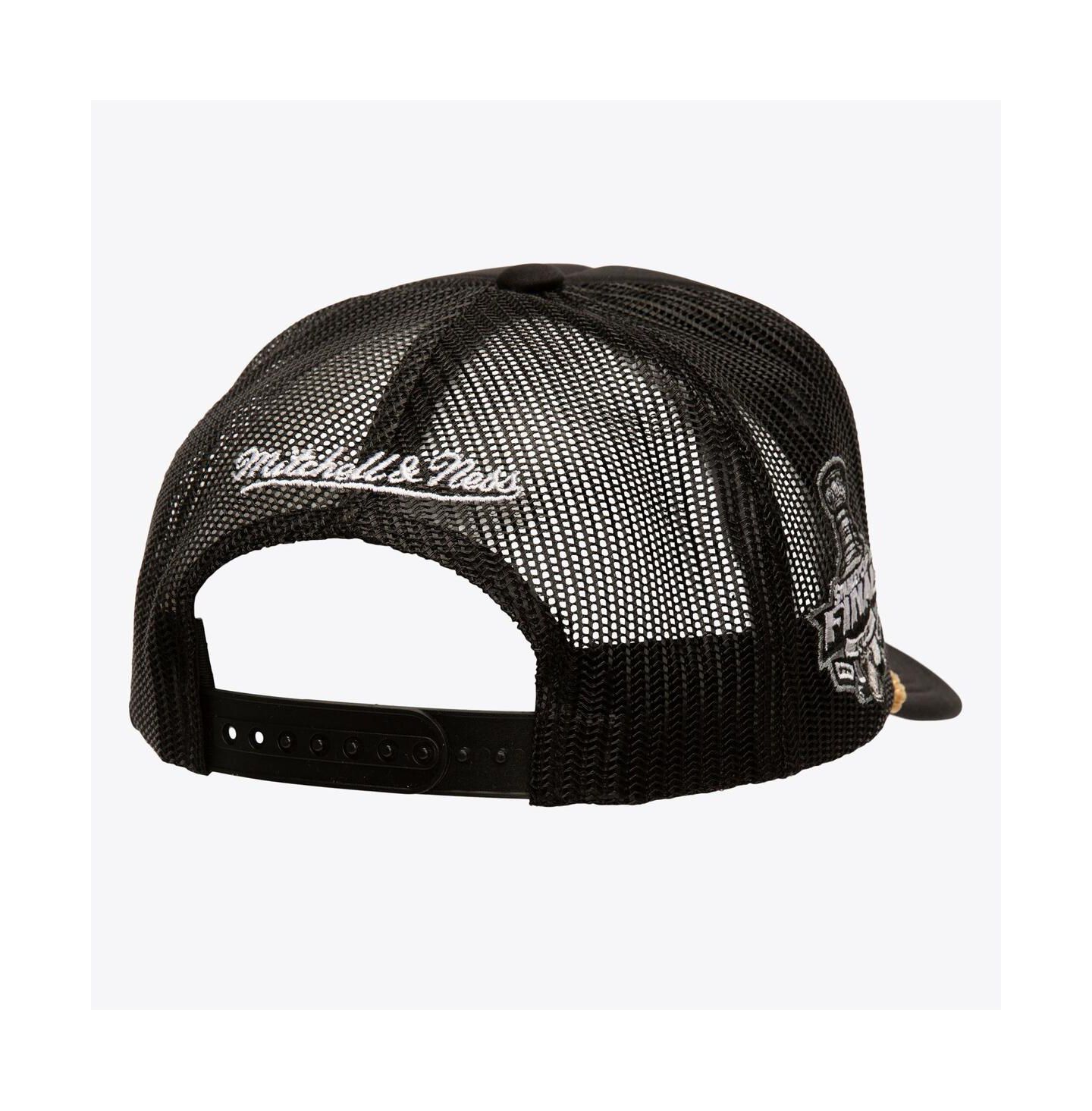 Мужская кепка Mitchell & Ness Black Los Angeles Kings Soul Collection Golden Stanley Cup Champions Trucker Adjustable Hat — фото 2