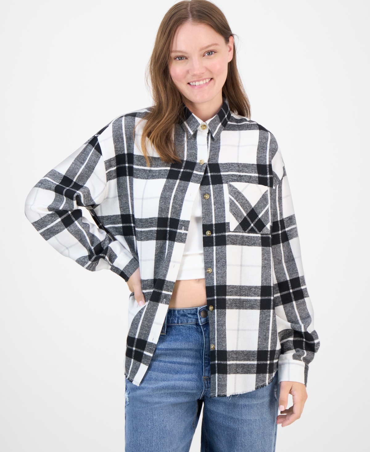 Juniors' Girlfriend Frayed-Hem Plaid Shirt - White/black