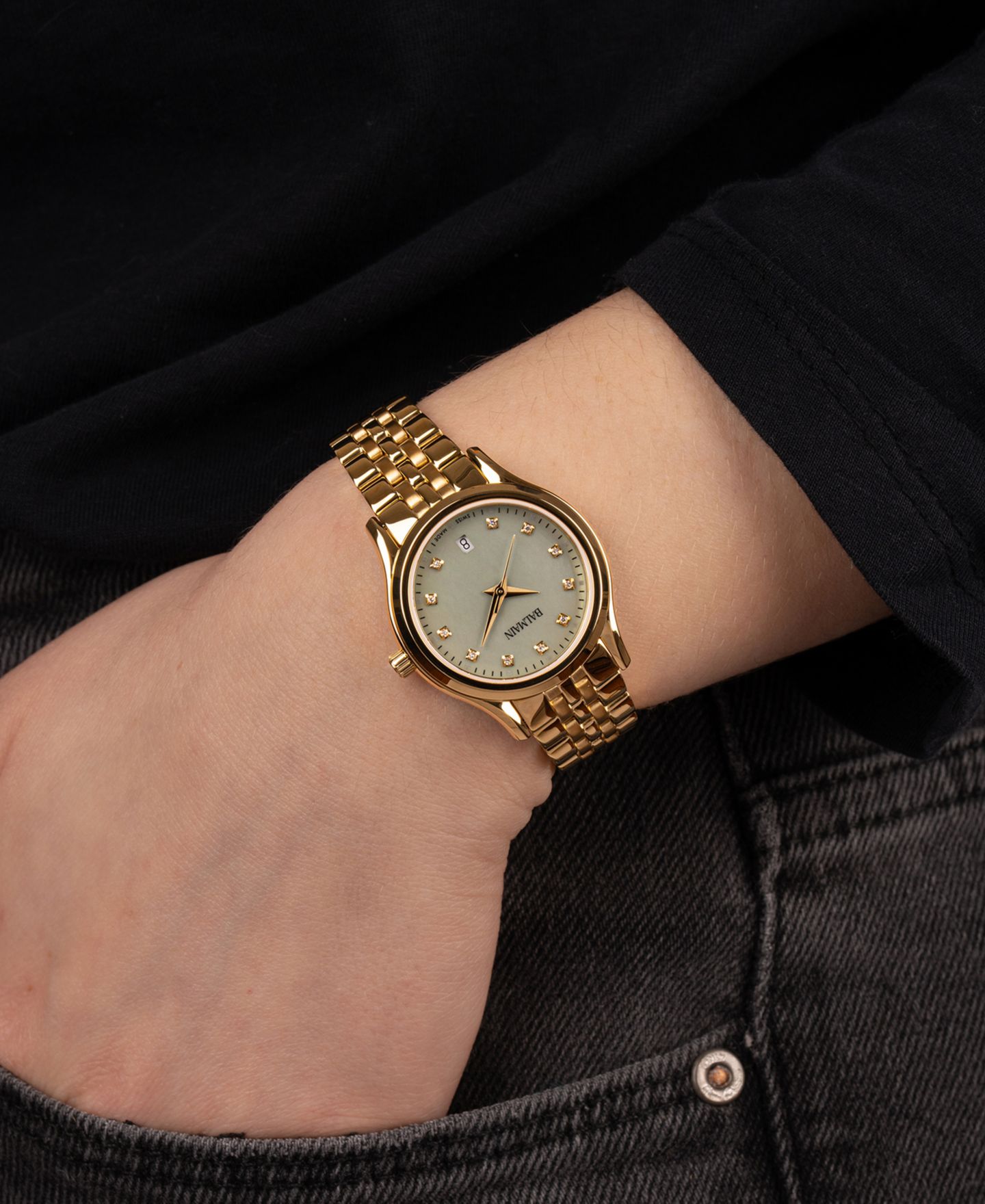Женские часы Balmain Swiss Beleganza Diamond (1/20 ct. t.w.) Gold PVD Stainless Steel Bracelet Watch 28mm — фото 6